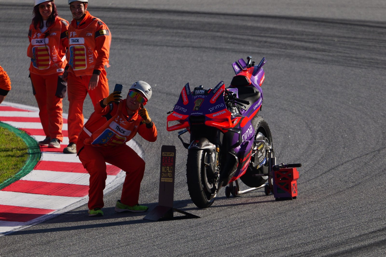 Moto GP Hero Walk General Guide